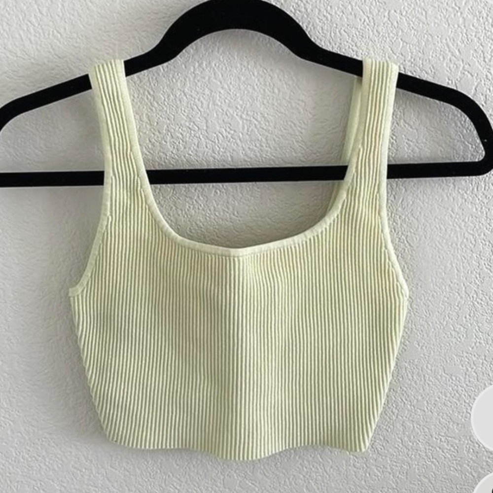 Aritzia Babaton Sculpt Knit Square Knit Cropped Tank in Chartreuse
